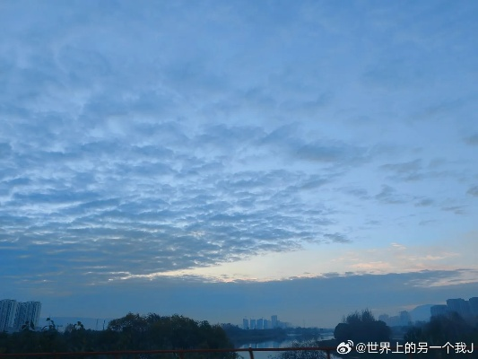 周一的早晨,天是灰的 周一的早晨,天是灰的